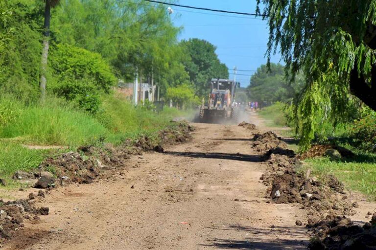 resistencia-continua-con-el-perfilando-calles-en-villa-don-andres-y-otros-sectores