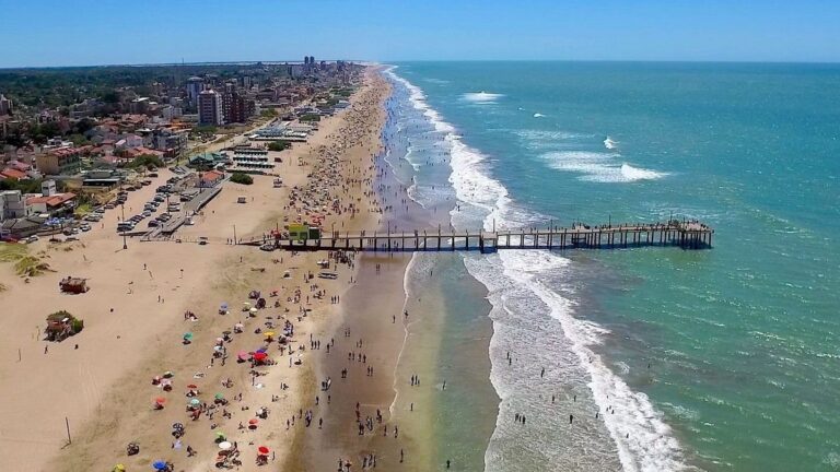 Verano 2025: cuánto sale vacacionar dos semanas en Villa Gesell en enero