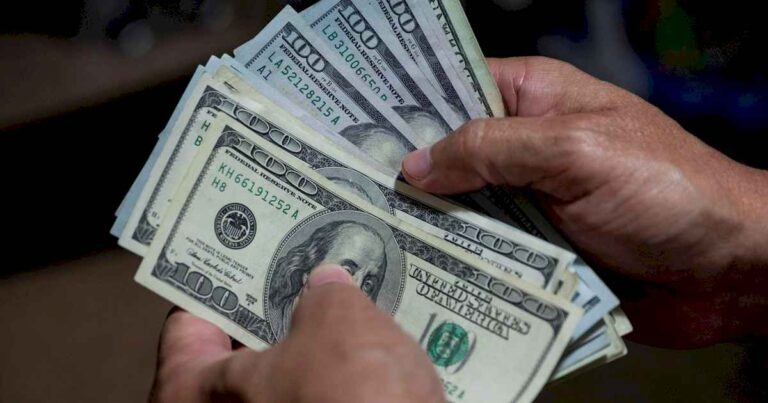 dolar-ccl-hoy:-a-cuanto-cotiza-este-miercoles-01-de-enero