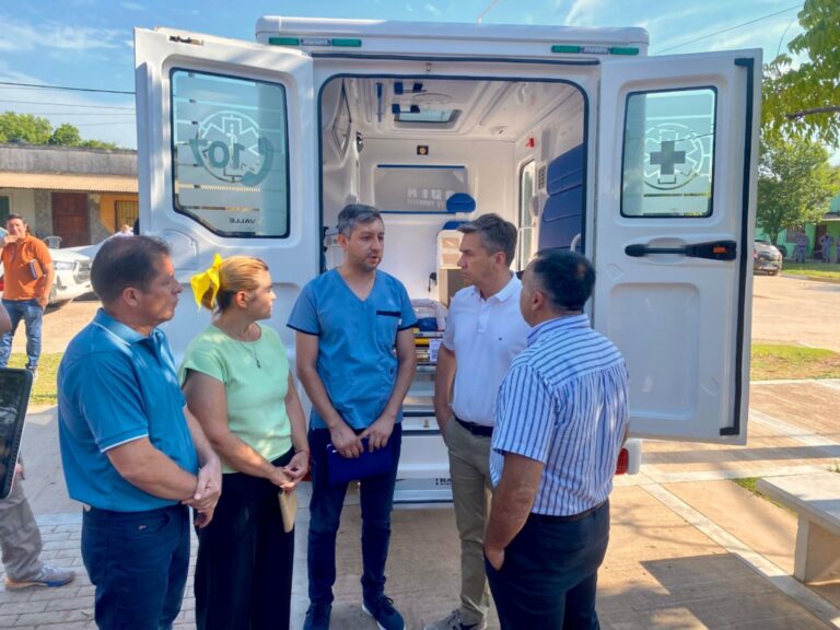 En Pampa del Indio, Zdero encabezó el operativo sanitario y entregó una ambulancia