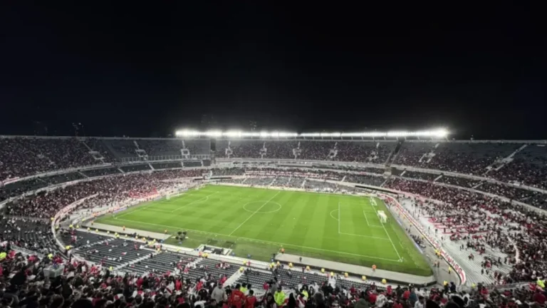 El Monumental llegó a Hollywood: por qué aparece el estadio en el tráiler de una película