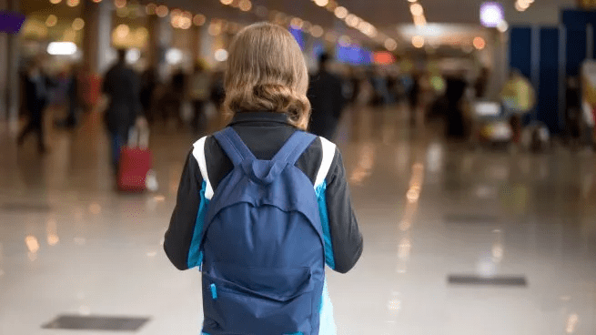 Nación digitalizó la autorización de viaje para menores: qué cambió y cómo es el trámite