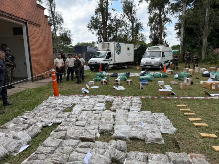 Patricia Bullrich participó de la quema de más de 1.800 kilos de droga en Chaco