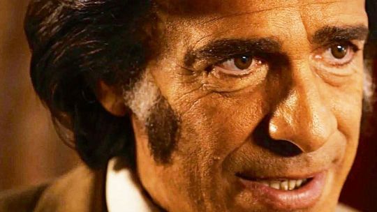 Herencia, bozal legal y reclamos: la serie de Menem en pausa