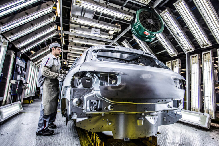 Una política industrial necesaria pero ausente