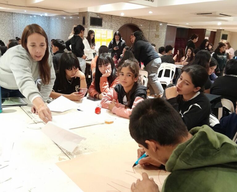 Estudiantes chaqueños representaron a sus cooperativas escolares en un encuentro nacional