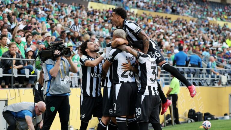 Palmeiras vs. Botafogo por octavos del Mundial de Clubes 2025: horario, formaciones y TV