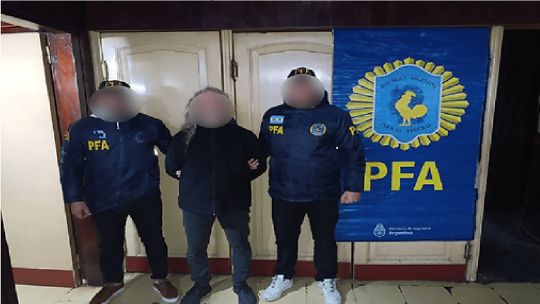 Qué escondía el cine ‘porno’ en Ciudadela: dueños detenidos y 6 víctimas rescatadas