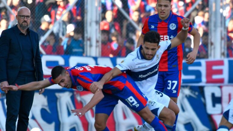 San Lorenzo y Gimnasia aburrieron con un apático empate en Bajo Flores