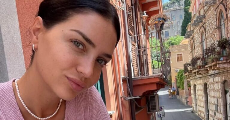 Zaira Nara pasó un momento vergonzoso en Italia: se le voló la bombacha y quedó todo a la vista