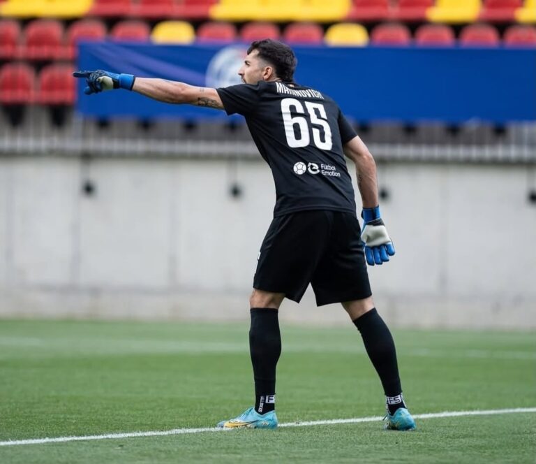 Jure Marinovich, el exarquero de Independiente que hoy ataja en Andorra: Acá los chicos quieren esquiar