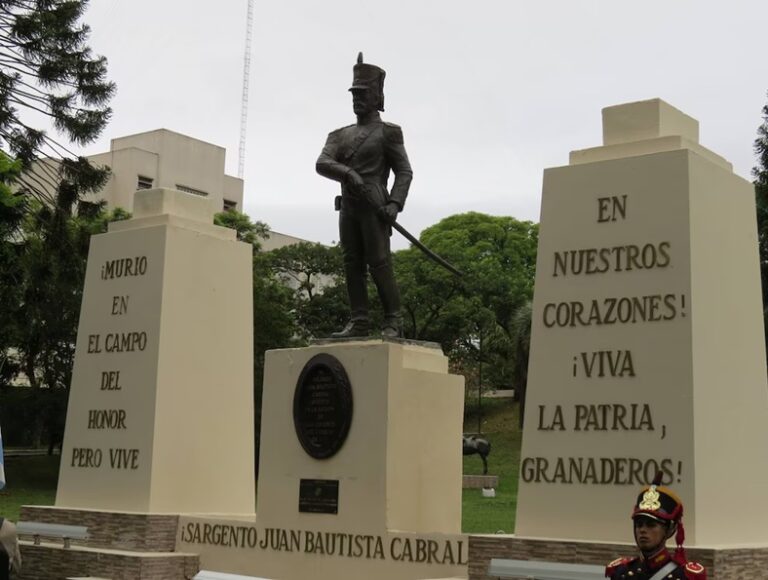 Villarruel asistirá al acto en Corrientes por el traslado de los restos del Sargento Cabral