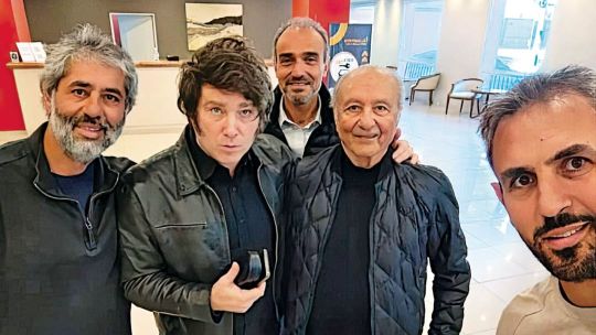 Así facturan «Los Menem SA»