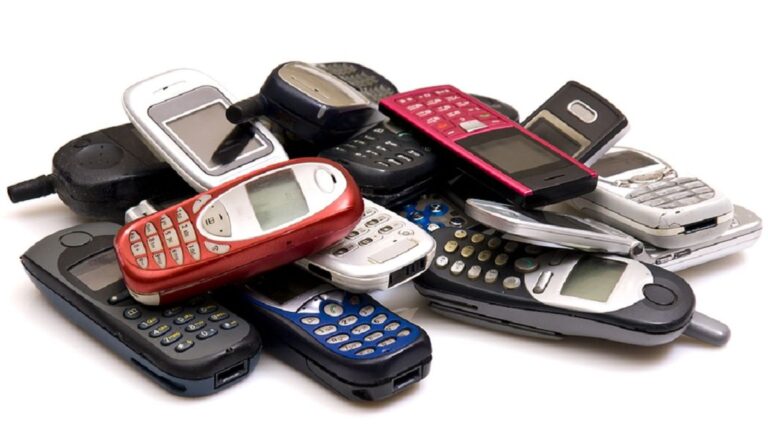 Celulares antiguos alcanzan precios millonarios: los modelos más buscados por coleccionistas