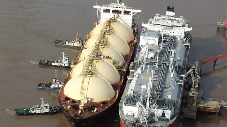 Weretilneck quiere habilitar el negocio del GNL al imperialismo inglés