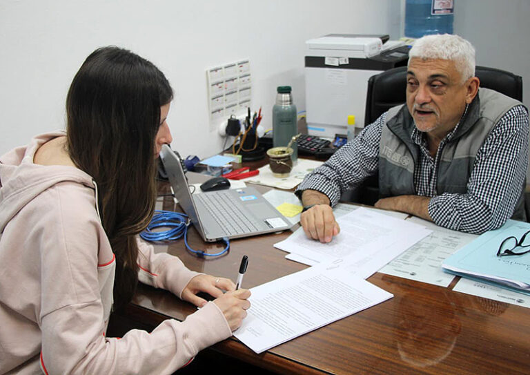 Los primeros pasantes de Ciencias Económicas comenzarán su etapa de aprendizaje en el municipio