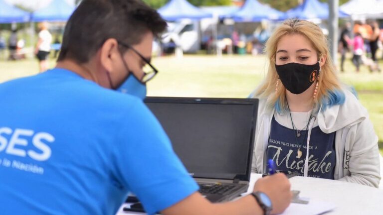 Los beneficiarios de ANSES que pueden solicitar préstamos de hasta 3 millones de pesos