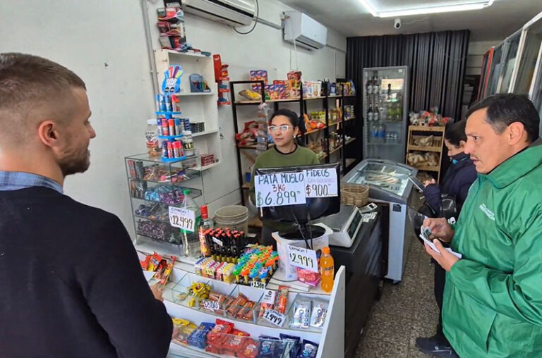 Resistencia afianza la tarea con los vecinos para mantener la limpieza urbana