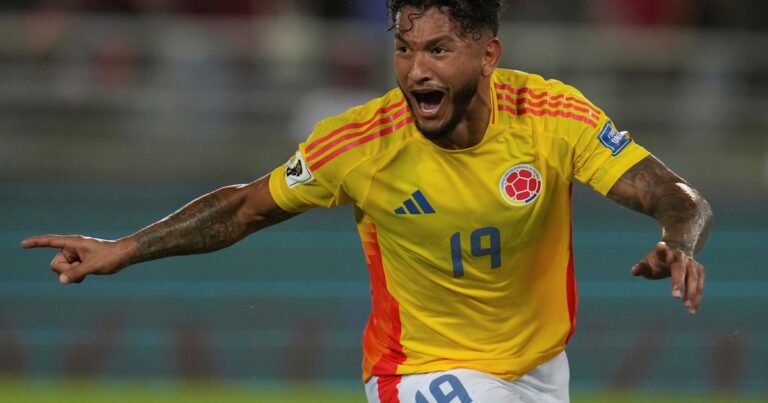 El delantero colombiano que se despachó con cuatro goles y dejó a Venezuela sin Repechaje