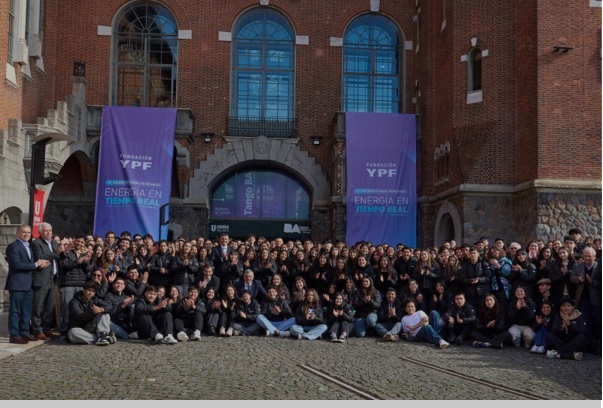 Fundación YPF conectó a 300 futuros profesionales con la industria en su encuentro anual