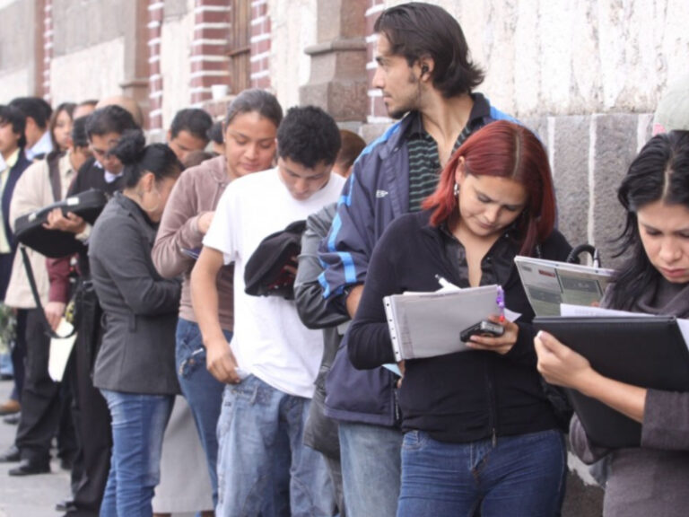 Modelo al límite: desempleo, salarios en baja y un Presupuesto que consolida la recesión