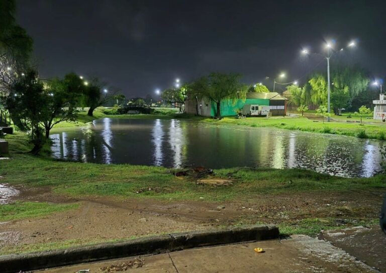 Equipos de la APA recorrieron estaciones de bombeo tras las lluvias de la madrugada