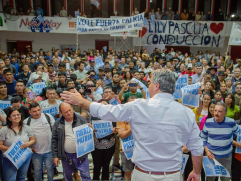 Desde Villa Angela, Capitanich llamó a votar por la celeste y blanca para ponerle un freno a Milei y su ajuste cruel