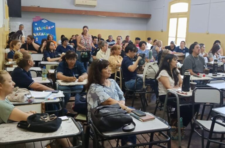 Los docentes chaqueños cerraron el ciclo escolar con una jornada de evaluación y balance
