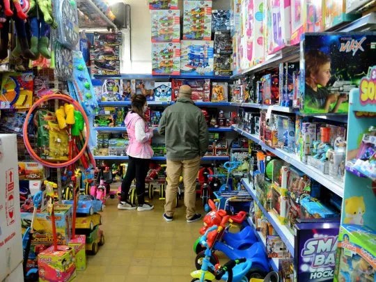Bajaron las ventas de juguetes en Navidad: crece la expectativa por Reyes Magos