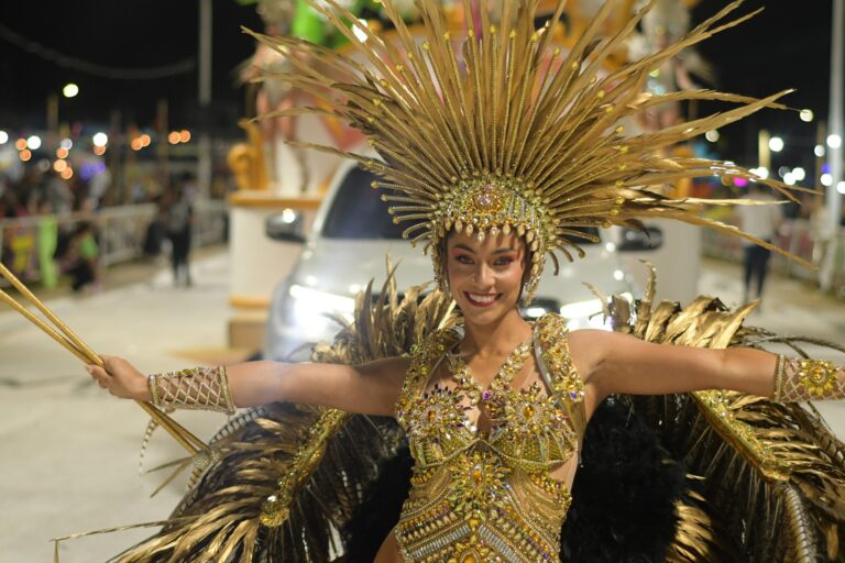 El carnaval hizo vibrar a Villa Ángela