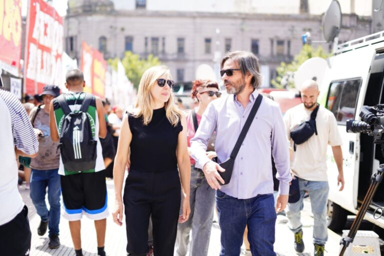 Millones de reproducciones y likes: Del Caño y Bregman expresaron la bronca masiva contra la reforma laboral