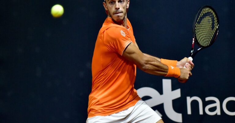 Tras el retiro en Río, Francisco Cerúndolo debutó con triunfo en el ATP 250 de Santiago