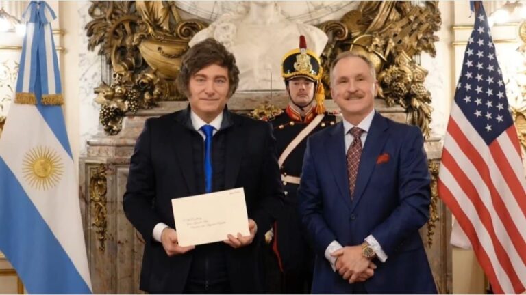 Javier Milei recibe al embajador de EEUU, Peter Lamelas, en medio de la ofensiva en Medio Oriente