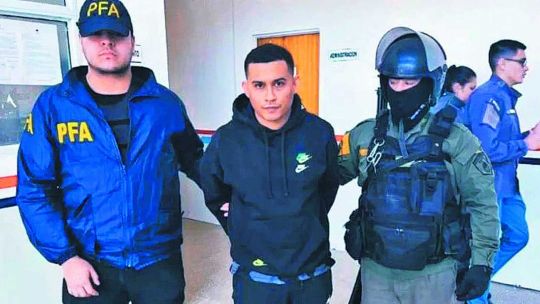 El narco que se escondía en un piso 15 frente al río: Con plata y encerrado