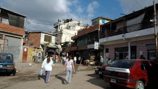 Villas porteñas: suman casi 5 millones de m construidos y concentran el 5,3% de la población de CABA