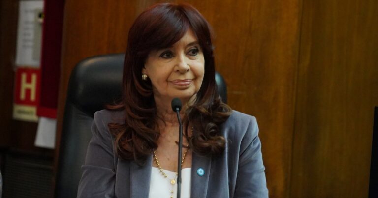 Cristina Kirchner declara en la causa Cuadernos, EN VIVO: la indagatoria de la ex Presidenta y de Julio De Vido en Comodoro Py, minuto a minuto