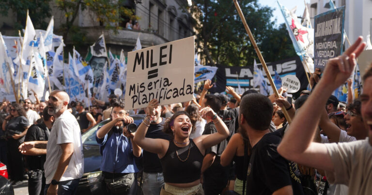 Dirigentes fieles, un ministro kicillofista, militancia con bombos y una bandera como lema: «Te vamos a liberar»