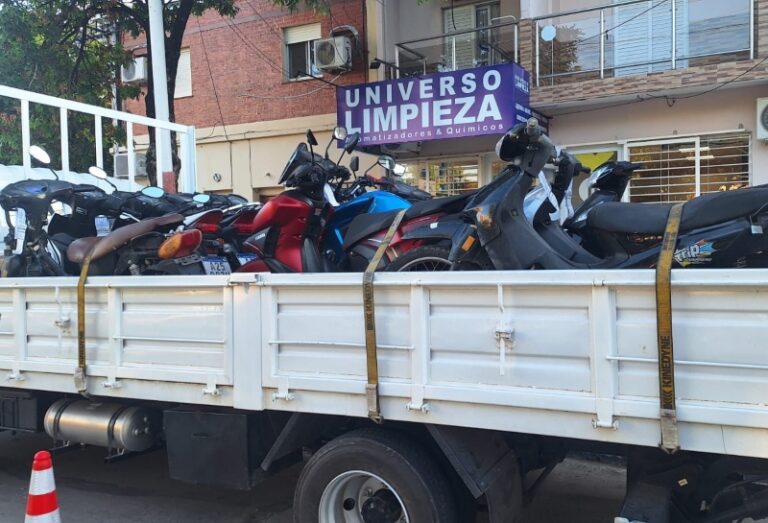 Continúan los operativos para controlar el uso de cascos: 27 motocicletas, en infracción